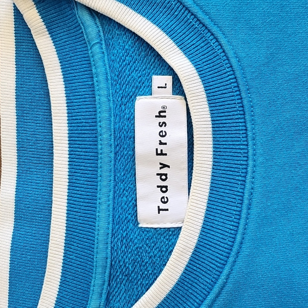 Teddy Fresh Mens What Is Love Flower Blue Raglan Crewneck Sweatshirt Size Large - Picture 5 of 7